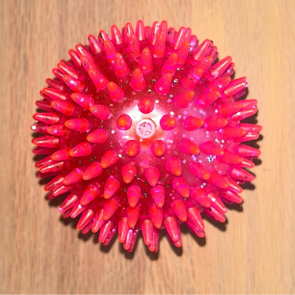 NEW bundle of 3 dog toys: octopus, rope tug, squishy nubby ball - Picture 3 of 9